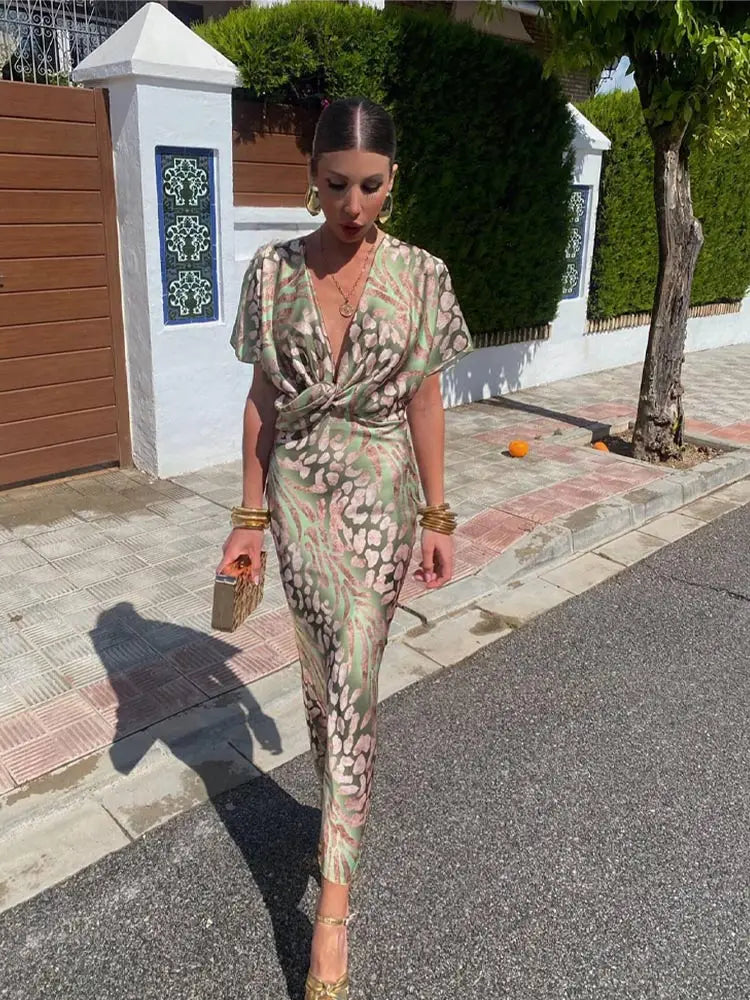 Clarandra | Elegant Midi Dress