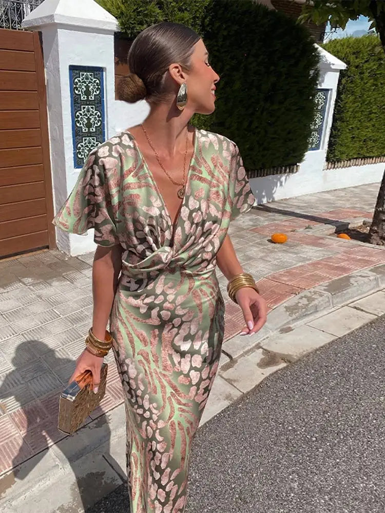 Clarandra | Elegant Midi Dress