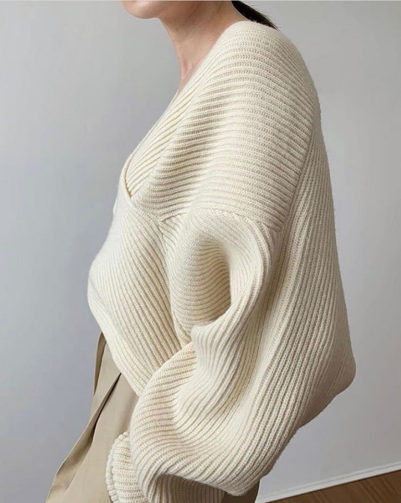 Evelyn | Chic Cross-knit Jumper