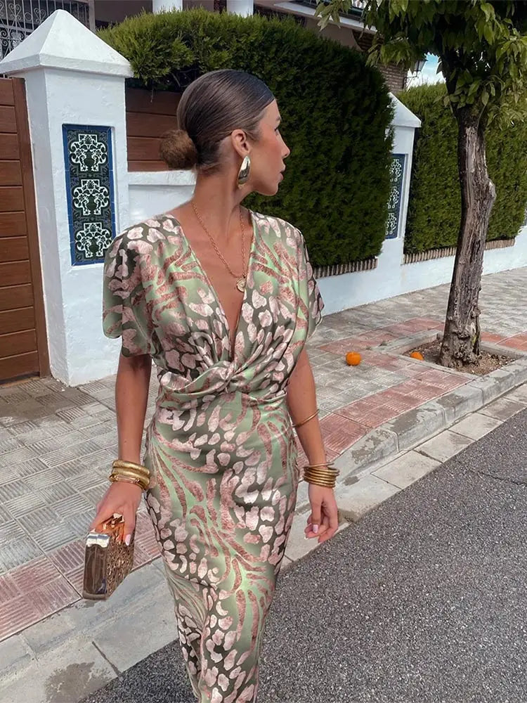 Clarandra | Elegant Midi Dress