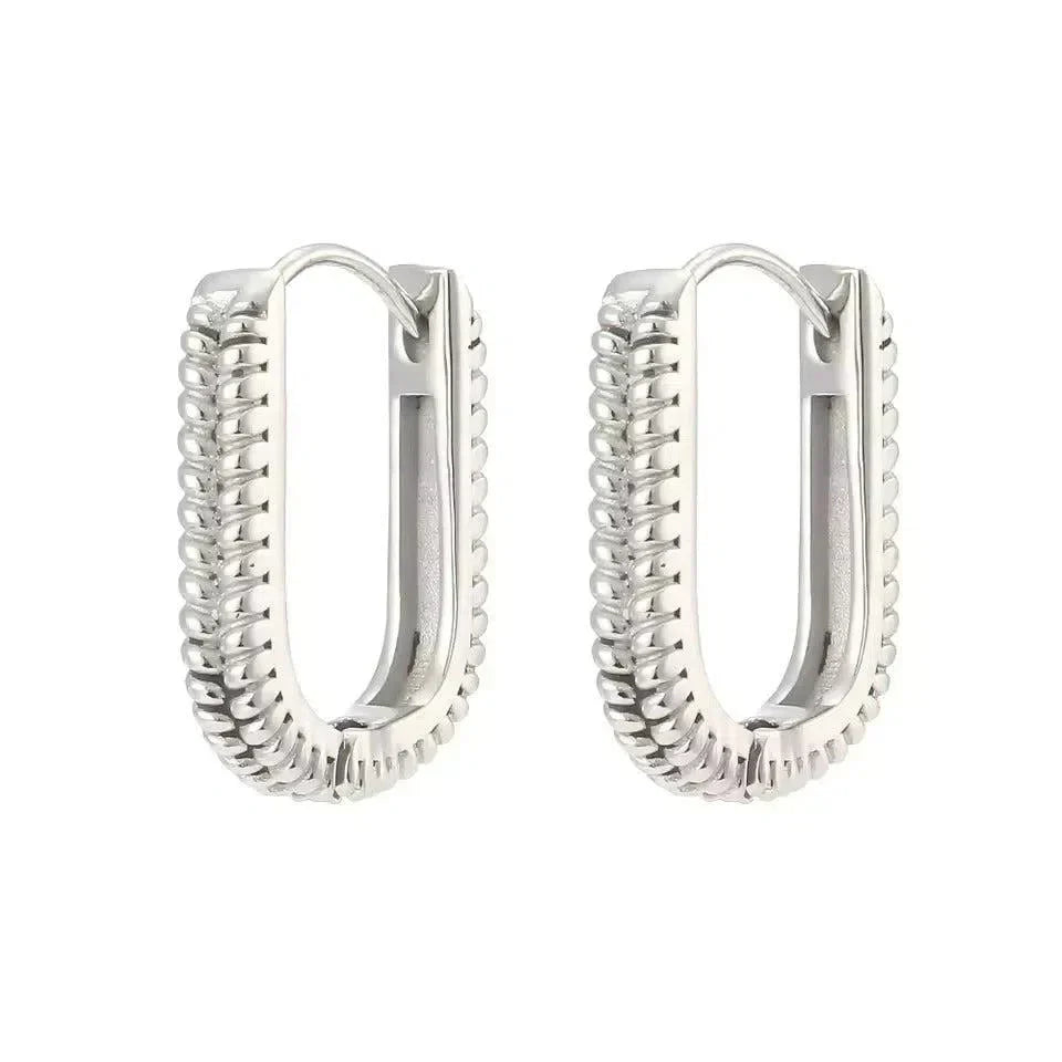 Kaëra | Oval Hoop Earrings in Contemporary Style
